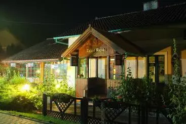 Retkeilymaja Zajazd Wiejski