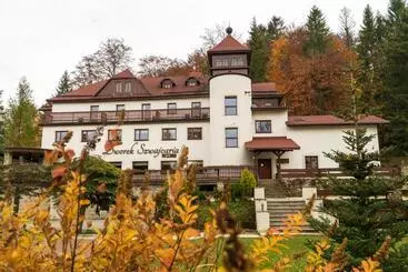 Bed & Breakfast Dworek Szwajcaria