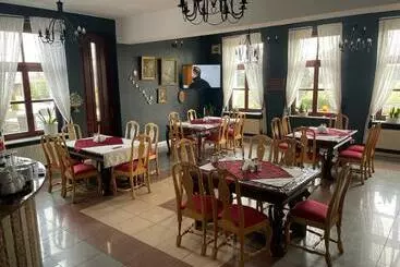 Aamiaismajoitus (B&B) Pałac Słonowice