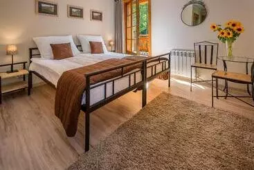 Aamiaismajoitus (B&B) Willa Orle Gniazdo
