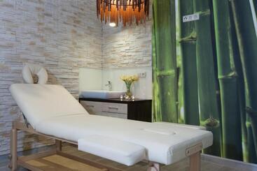 민박 Nawigator Spa