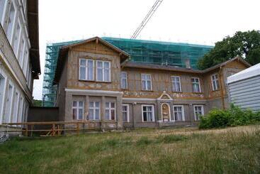 Lomakeskus Dom Wypoczynkowy Szarotka&krokus