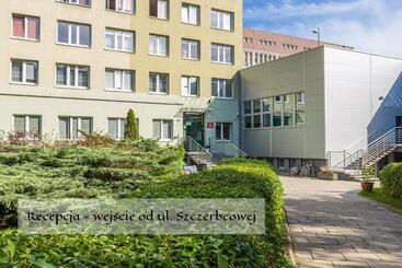 هاستل Studencki Dom Marynarza Korab