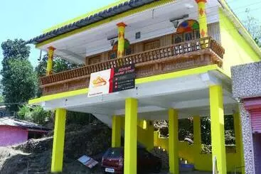 ペンション Adam Homestay