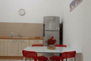 פנסיון La Rosa Rossa