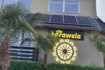 ペンション Willa Karawela