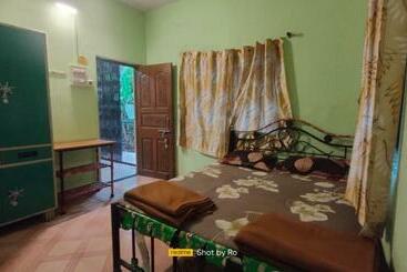 مبيت وإفطار Anumay Cottage