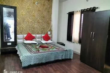 Bed and Breakfast Shree Guest House
