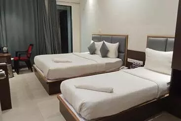 Hotel Aaradhya Adorer