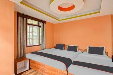 Collection O Hotel Heena