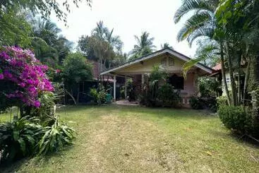 Garden Bungalow Resort
