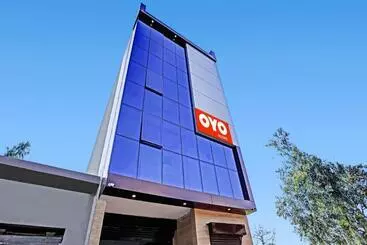 Hotel Oyo Flagship 80810 H N J