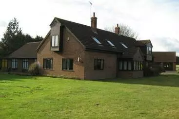 Majatalo Clare House