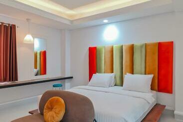 Sans Hotel Grand Sabaraya Cikampek