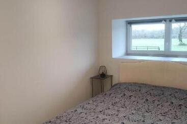 Апарт-отель Gîte Les Grandes Maisons Cœur Forêt D Orléans Et Espace Bien être Jacuzzi Hammam Spa