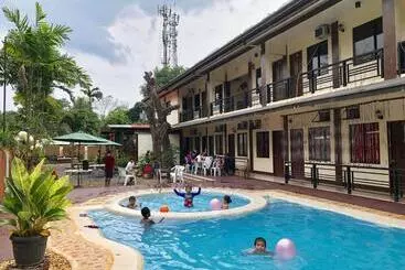 تختخواب و صبحانه Diakopes Inn