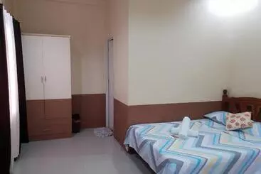 تختخواب و صبحانه Diakopes Inn