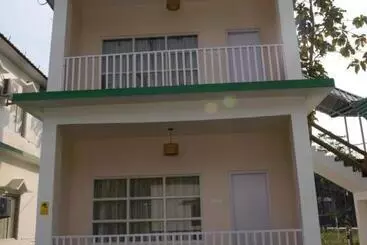 ホテル Jaldapara Forest Tourist Lodge Jftl