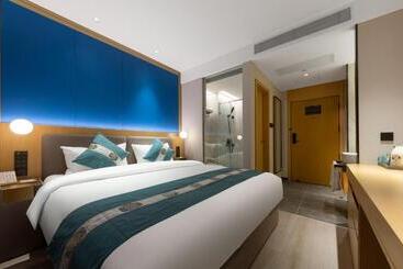 East Sacred Hotel  Very Near Beijing Tiananmen Square ,the Forbidden City,the Temple Of Heaven ,3 Mi