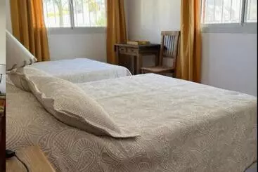 هتل Posada De Los Lirios