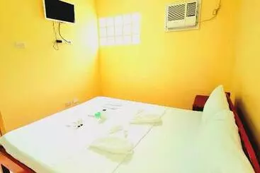 پانسیون La Familia Guest House