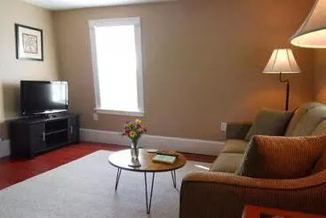 Bed and Breakfast Ballard House Inn