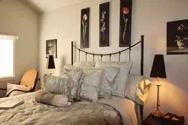 Granny Lou's Bed And Breakfast