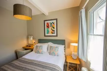 هتل The Rose & Crown, Ashbury