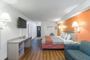 Motel 6 Lawrence, Ks