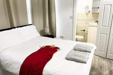 Majatalo Erin Court Mansion   Rm 11