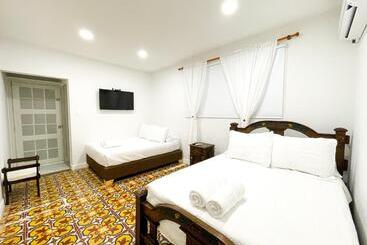 پانسیون Puesta Del Sol Guest House