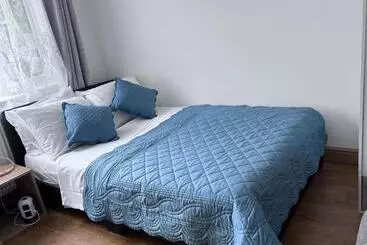 Bed and Breakfast N 25