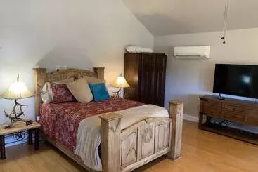 Pensionat Hill Country Hideout