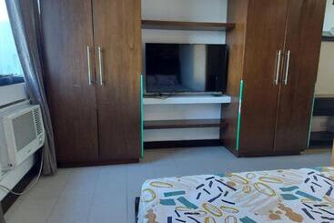 Apartahotel Posh Beds With City View And Pools