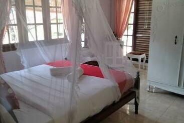 Pension Nomads Lakeview Villas