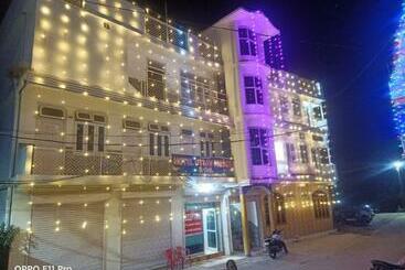 בית מלון כפרי Bhagirathi Darshan, New Tehri