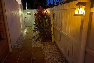 ペンション Private Outdoor Spa, Fire Pit The Retreat Coolum Beach