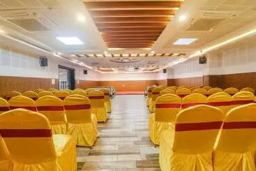 Fabhotel Sva