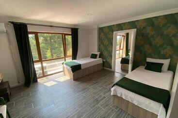 Bed and Breakfast Nayada Otel Spa