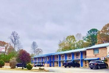 酒店 Traveler S Inn