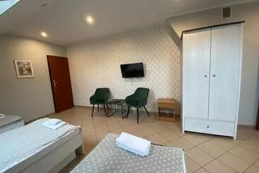 Hotel Restauracja Zacisze Leśne Noclegi