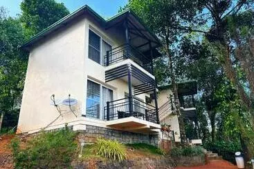 Jungle Hill Resort Coorg