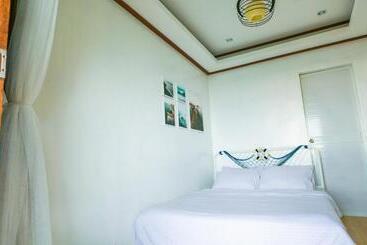 Sun In Hand Beach Resort