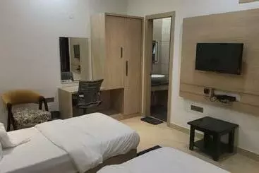 Hotel Midtown   A Unit By Prakash