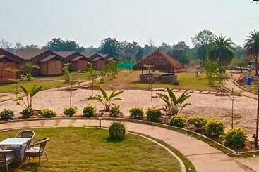 فندق Orient Woods Pench