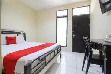هتل Reddoorz Near Puskesmas Sei Jang Tanjung Pinang