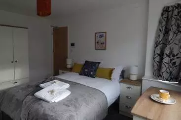 ペンション Modern, Well Located En Suite Rooms With Parking & All Facilities