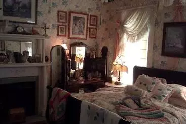 2439 Fairfield A Bed And Breakfast