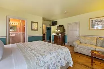 After Eight Bed And Breakfast