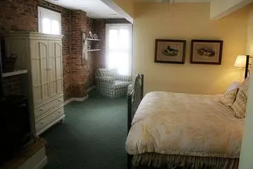 Bed and Breakfast Five Gables Inn And Spa